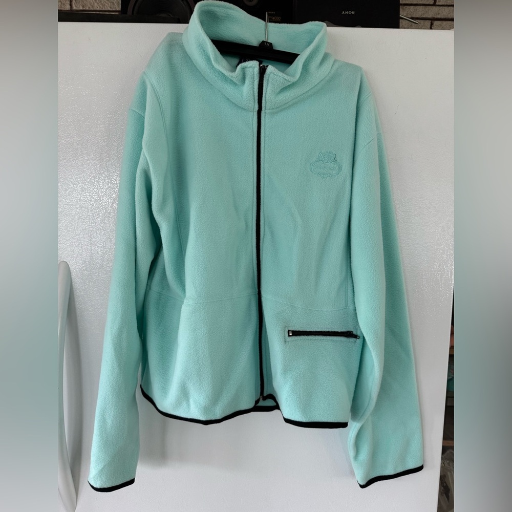 Teal green 2xl jacket by Davison of Bermuda. Like new. No tags
